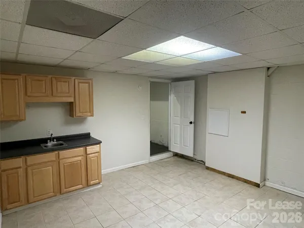 $2,000 | 23 44th Ave Place Northeast, Hickory, NC 28601