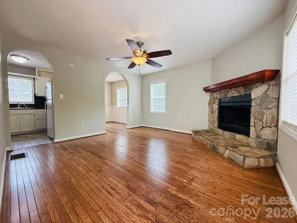 $2,000 | 23 44th Ave Place Northeast, Hickory, NC 28601