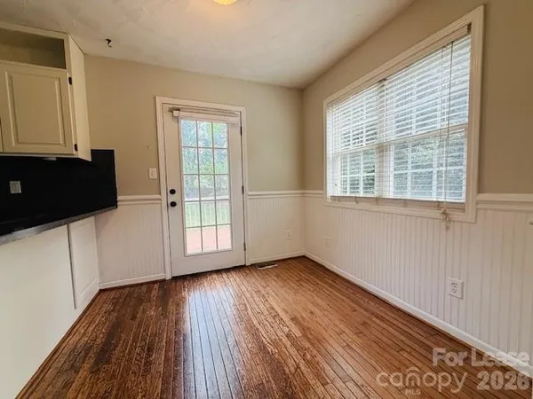 $2,000 | 23 44th Ave Place Northeast, Hickory, NC 28601