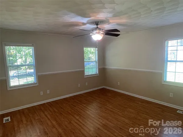 $2,000 | 23 44th Ave Place Northeast, Hickory, NC 28601