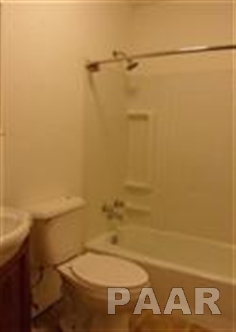 2259 Washington Road Washington, IL 61571 - Photo 5 of 6 Gallery Image 5