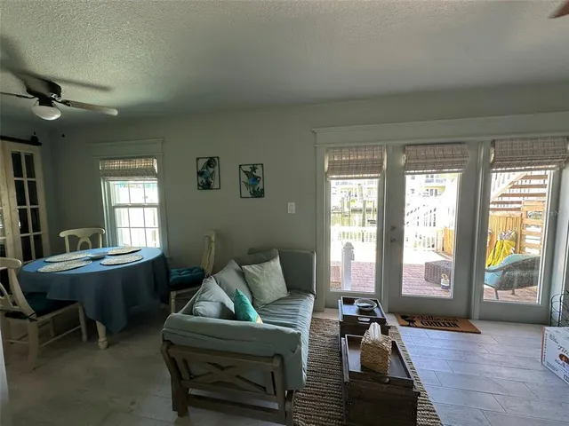 $4,200 | 5006 Starfish Drive Southeast, Unit A, St. Petersburg, FL 33705