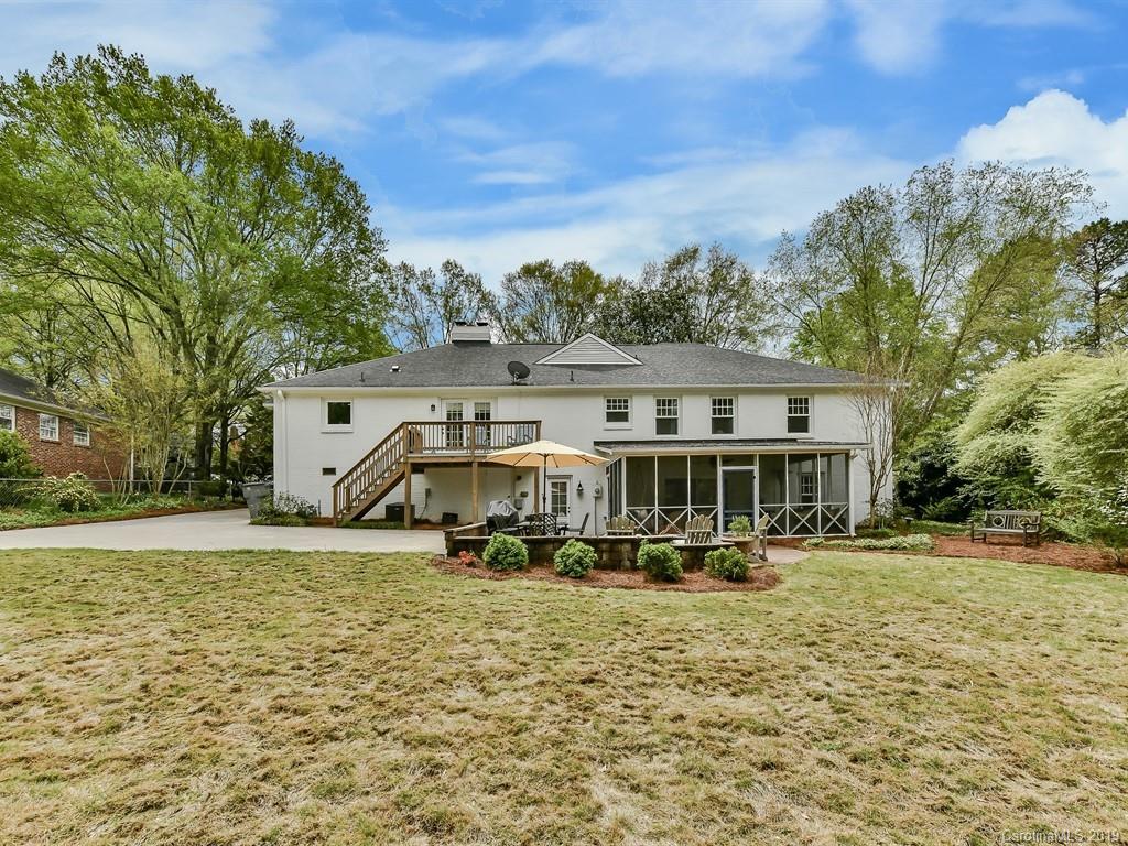 3110 Ferncliff Road Charlotte, NC 28211 - Photo 39 of 41 front view of a house with a yard