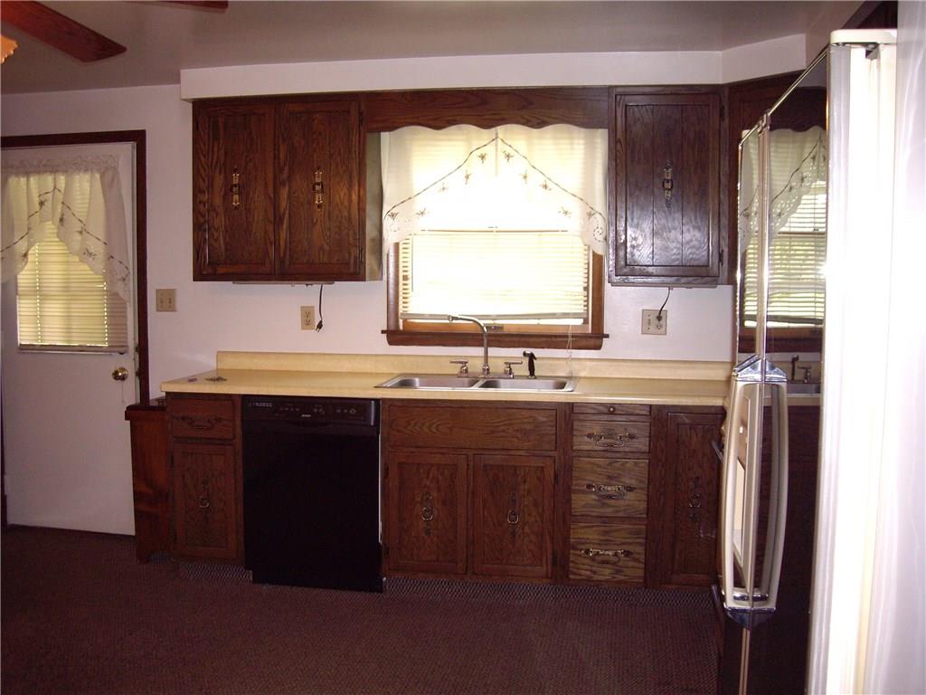 1005 Vista Valley Road Washington, PA 15301 - Photo 4 of 25 Gallery Image 4