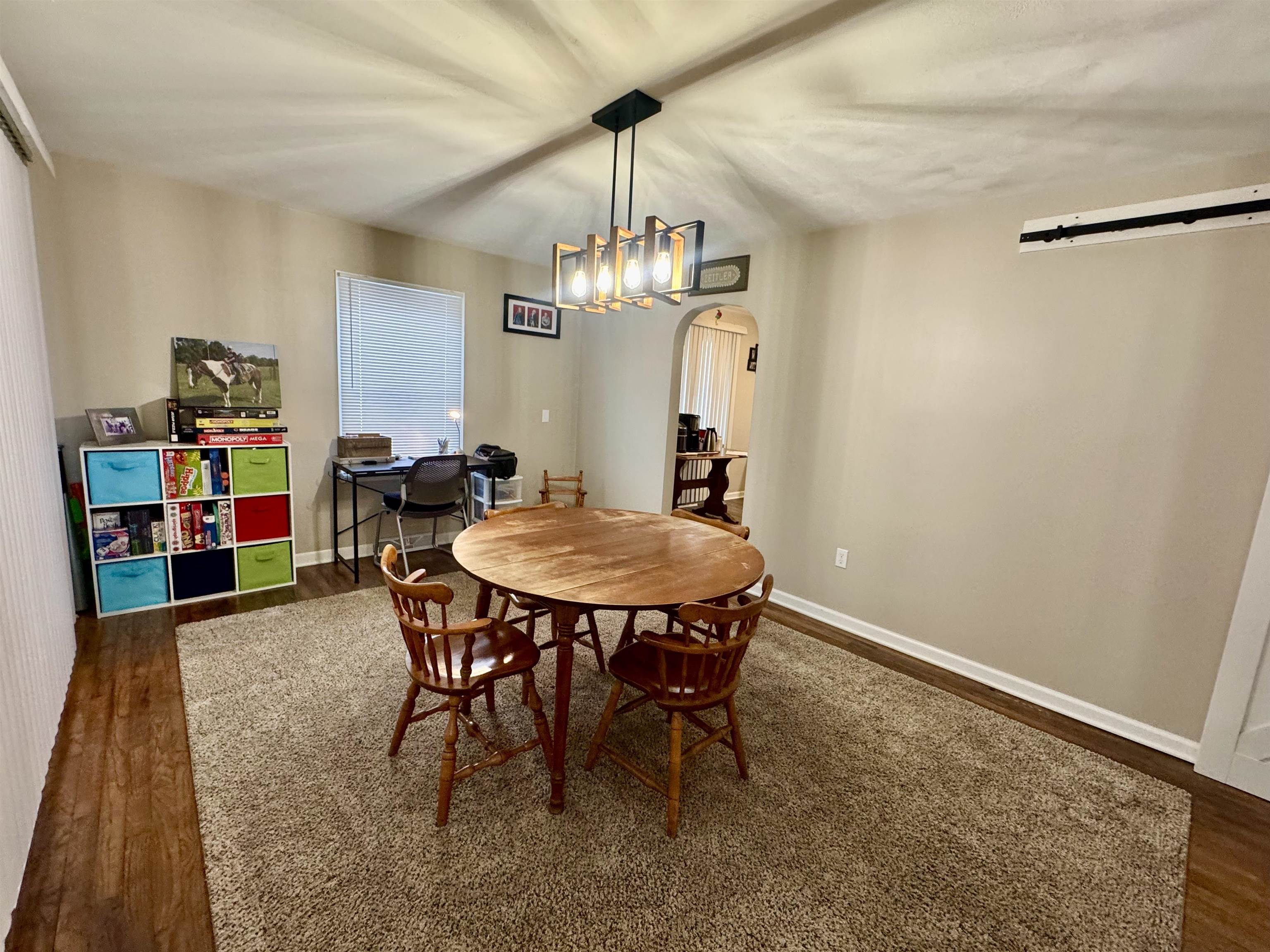 804 Southwest 5th Street Aledo, IL 61231 - Photo 4 of 29