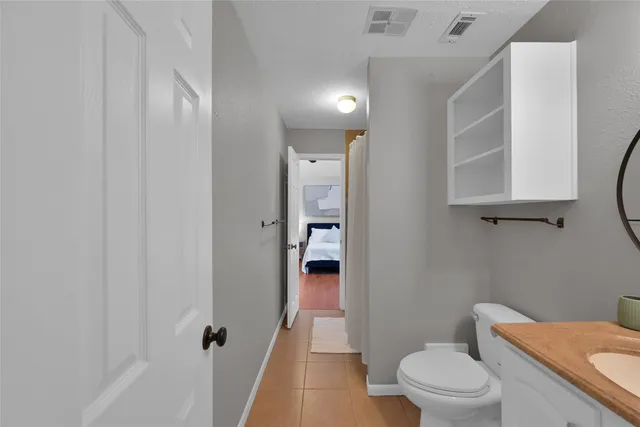 a bathroom with a toilet