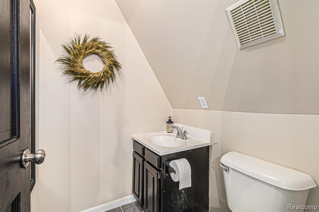 2126 Norton Road Howell, MI 48843 - Photo 16 of 54 Gallery Image 16