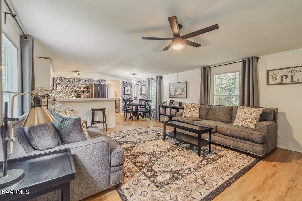 1391 Gists Creek Road Sevierville, TN 37876 - Photo 2 of 18 A7300503-HDR
