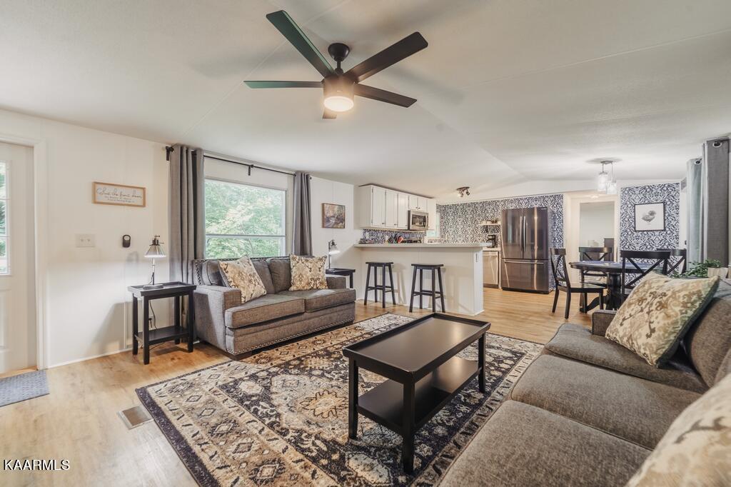 1391 Gists Creek Road Sevierville, TN 37876 - Photo 3 of 18 A7300508-HDR