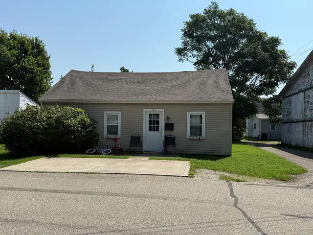 $179,000 | 642 Franklin Avenue, Brookville, IN 47012