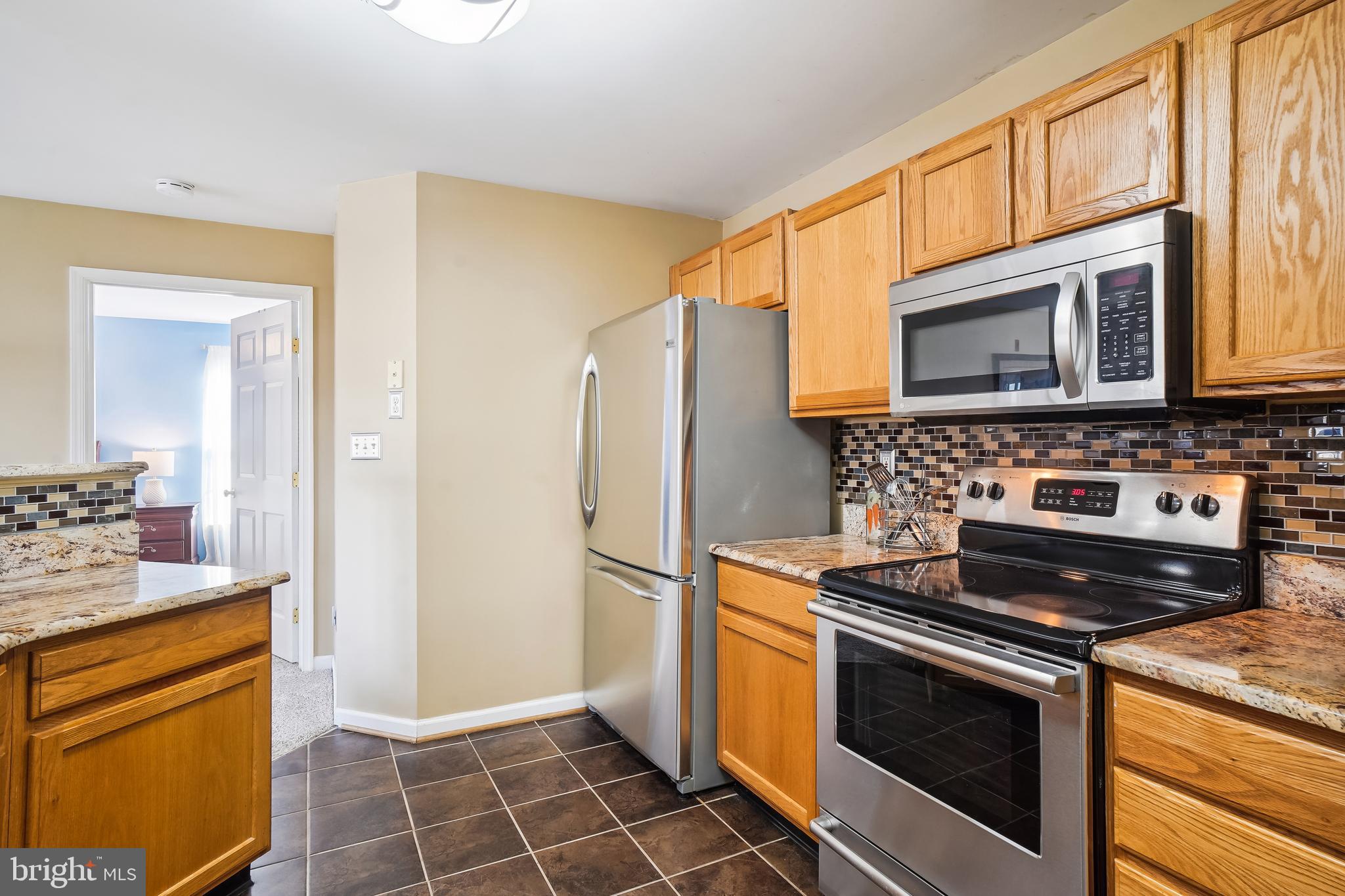 500 Marshall Court, Unit E Frederick, MD 21703 - Photo 16 of 37 Kitchen w/stainless steel appliances