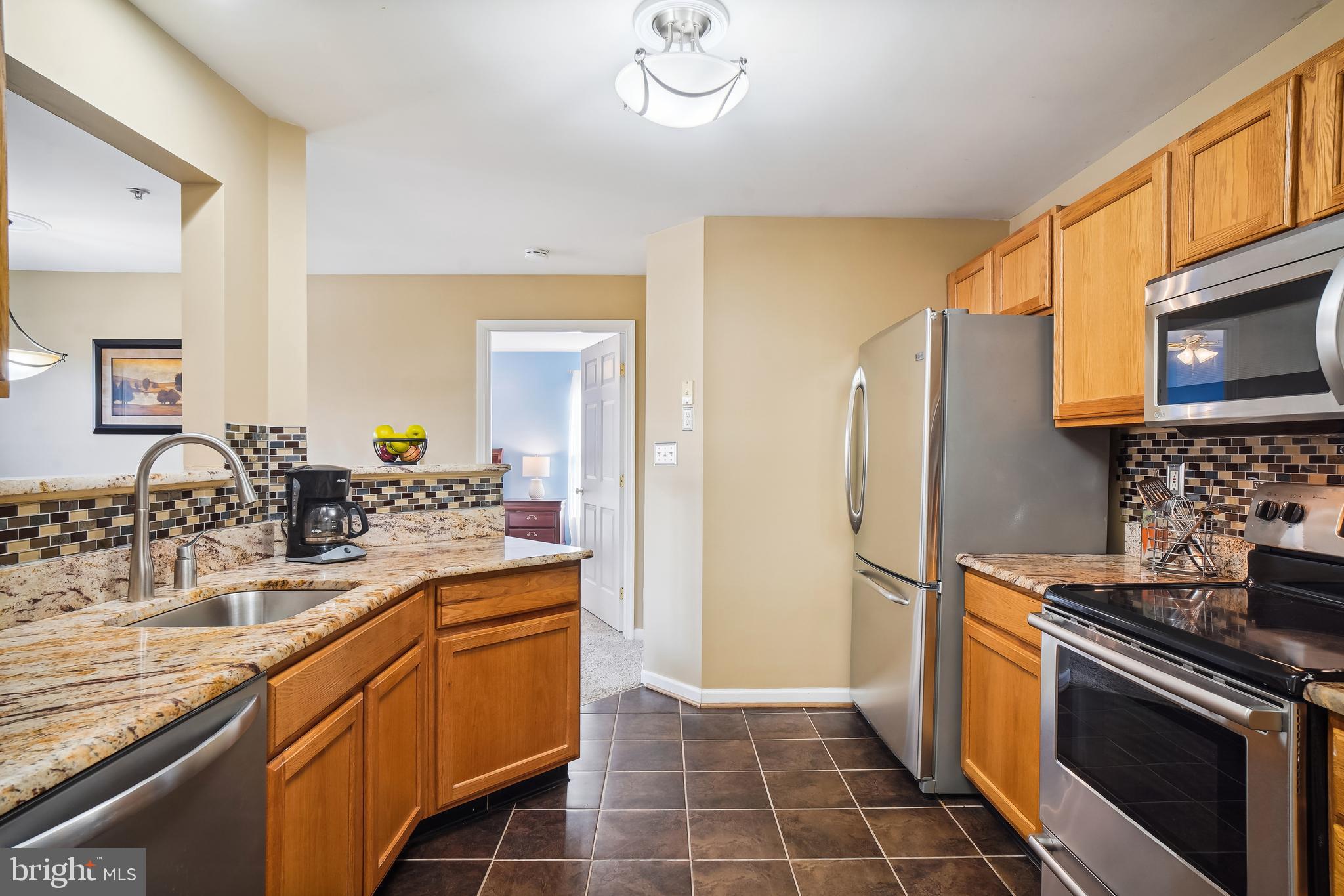 500 Marshall Court, Unit E Frederick, MD 21703 - Photo 18 of 37 Kitchen w/brand new dishwasher