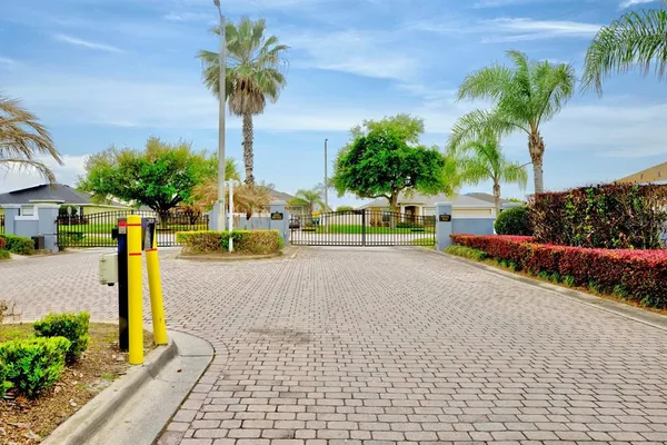 $320,000 | 321 Majestic Gardens Drive, Winter Haven, FL 33880