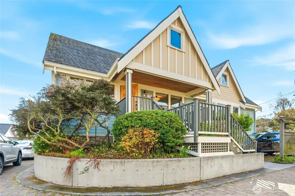 $950,000 | 4414 Eastern Avenue North, Unit 4418, Seattle, WA 98103