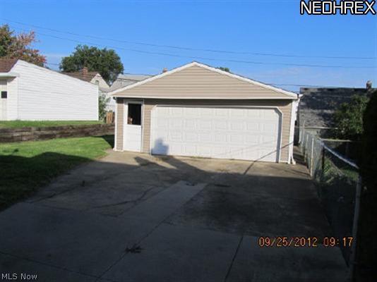 11519 Chester Road Garfield Heights, OH 44125 - Photo 2 of 8