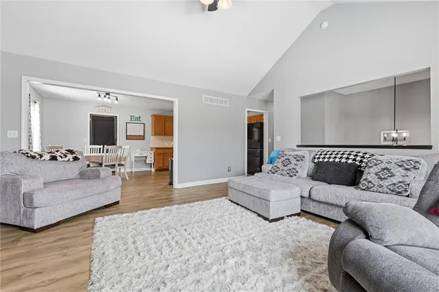 $325,000 | 2708 Hickory Court, Tonganoxie, KS 66086