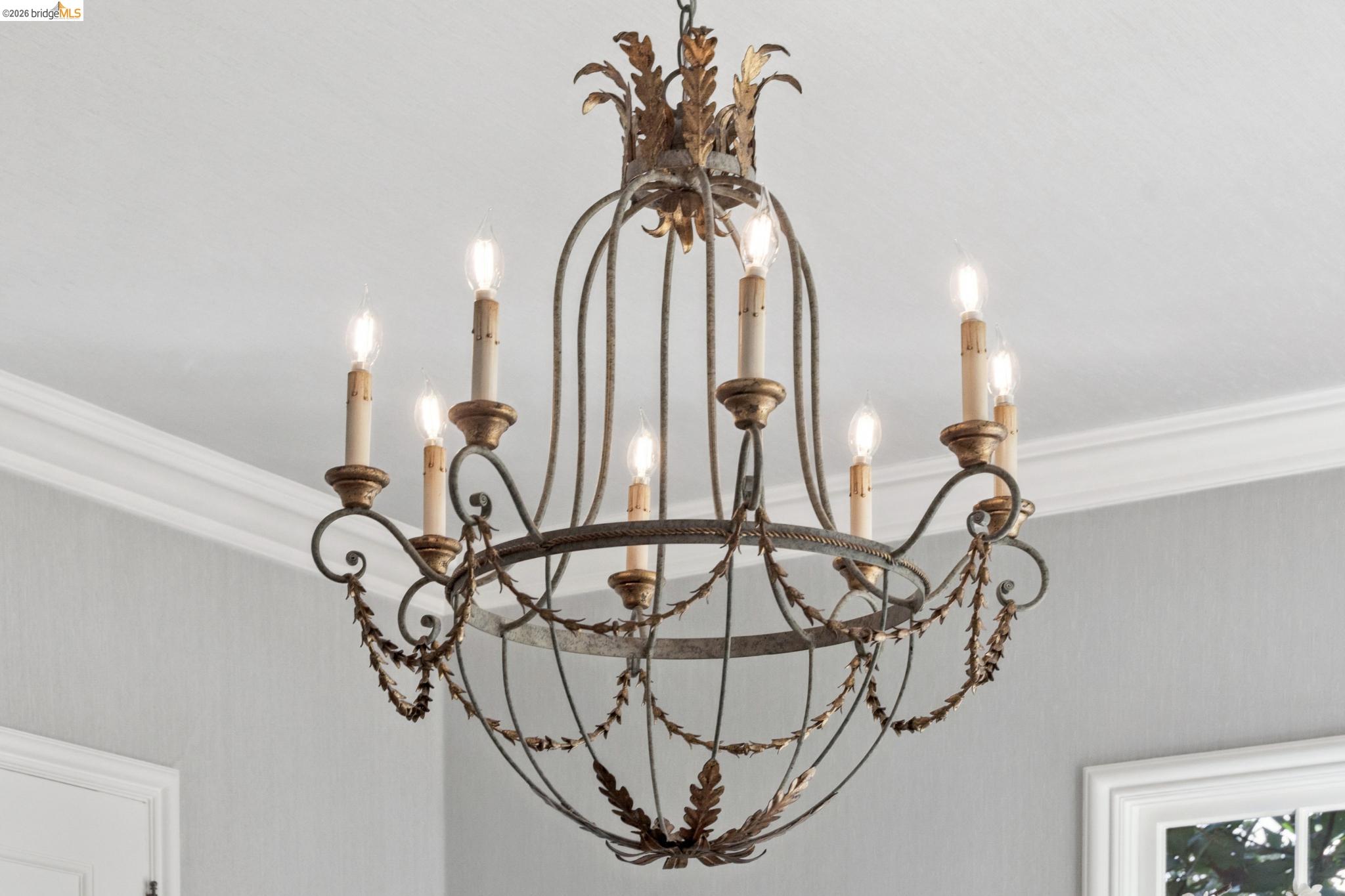 906 Paramount Road Oakland, CA 94610 - Photo 17 of 60