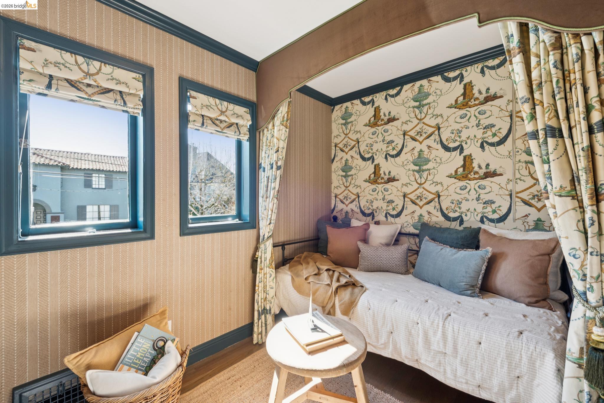 906 Paramount Road Oakland, CA 94610 - Photo 24 of 60 a living room with furniture and a window