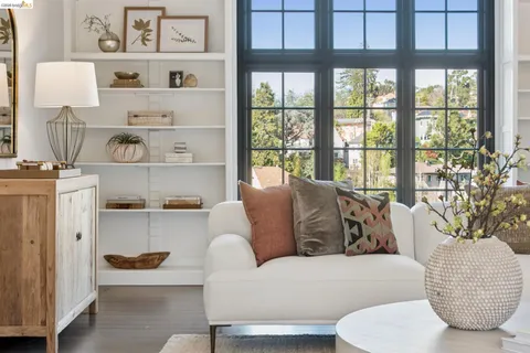 $1,998,000 | 906 Paramount Road, Oakland, CA 94610