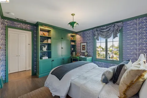 $1,998,000 | 906 Paramount Road, Oakland, CA 94610