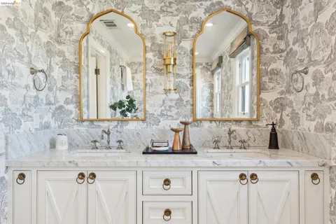 $1,998,000 | 906 Paramount Road, Oakland, CA 94610