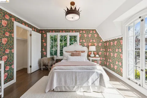 $1,998,000 | 906 Paramount Road, Oakland, CA 94610