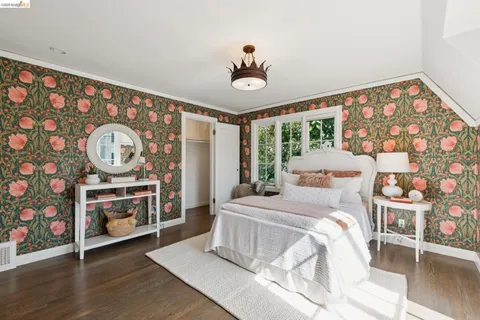 $1,998,000 | 906 Paramount Road, Oakland, CA 94610