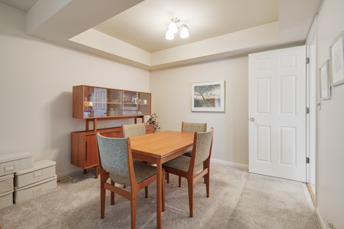 230 Yarmouth Road Elk Grove Village, IL 60007 - Photo 7 of 25