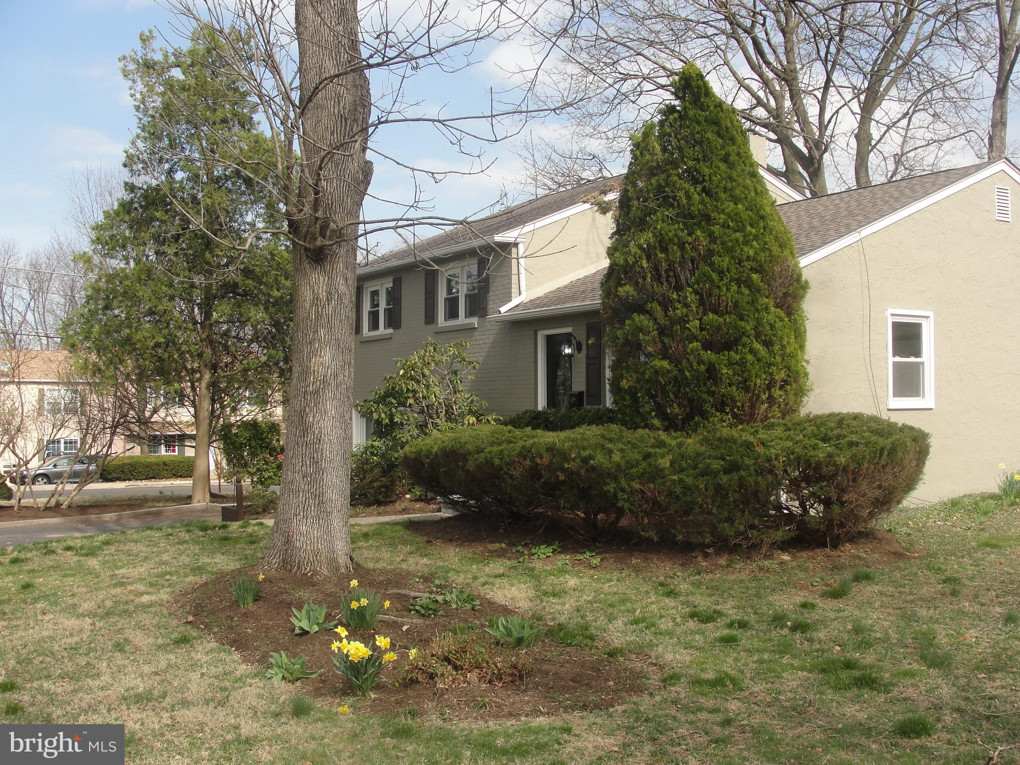 425 Madison Road Willow Grove, PA 19090 - Photo 3 of 33 Gallery Image 3