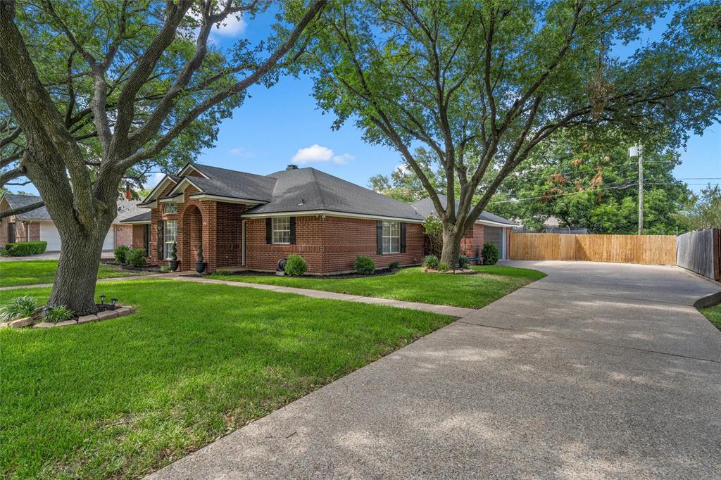 112 Briar Ridge Drive Hewitt, TX 76643 - Photo 2 of 15 Brick exterior with a prominent arched entry and dark shutters