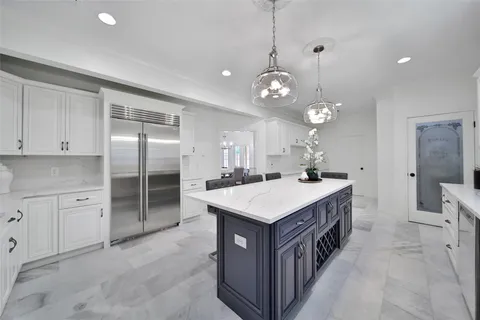 $3,598,000 | 11407 Holidan Way, Hedwig Village, TX 77024