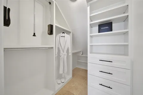 $3,598,000 | 11407 Holidan Way, Hedwig Village, TX 77024