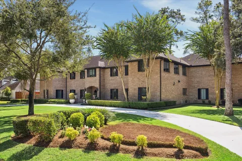 $3,598,000 | 11407 Holidan Way, Hedwig Village, TX 77024