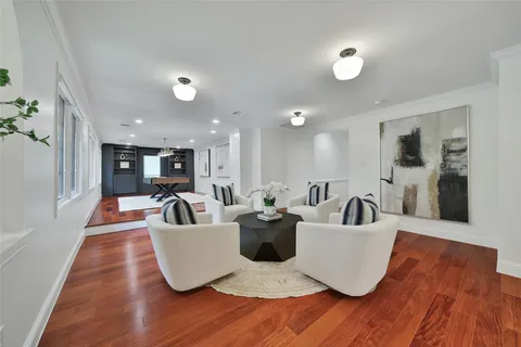 $3,598,000 | 11407 Holidan Way, Hedwig Village, TX 77024