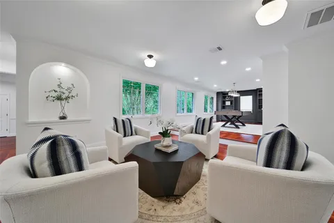 $3,598,000 | 11407 Holidan Way, Hedwig Village, TX 77024