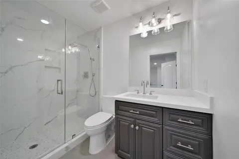 $3,598,000 | 11407 Holidan Way, Hedwig Village, TX 77024