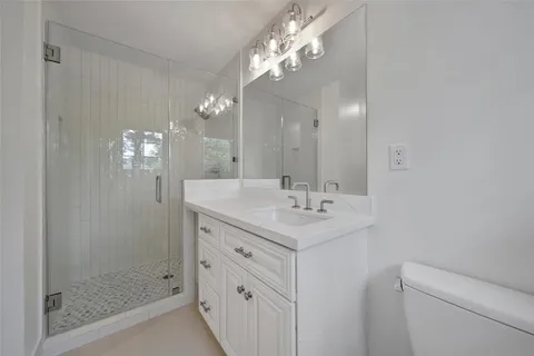 $3,598,000 | 11407 Holidan Way, Hedwig Village, TX 77024