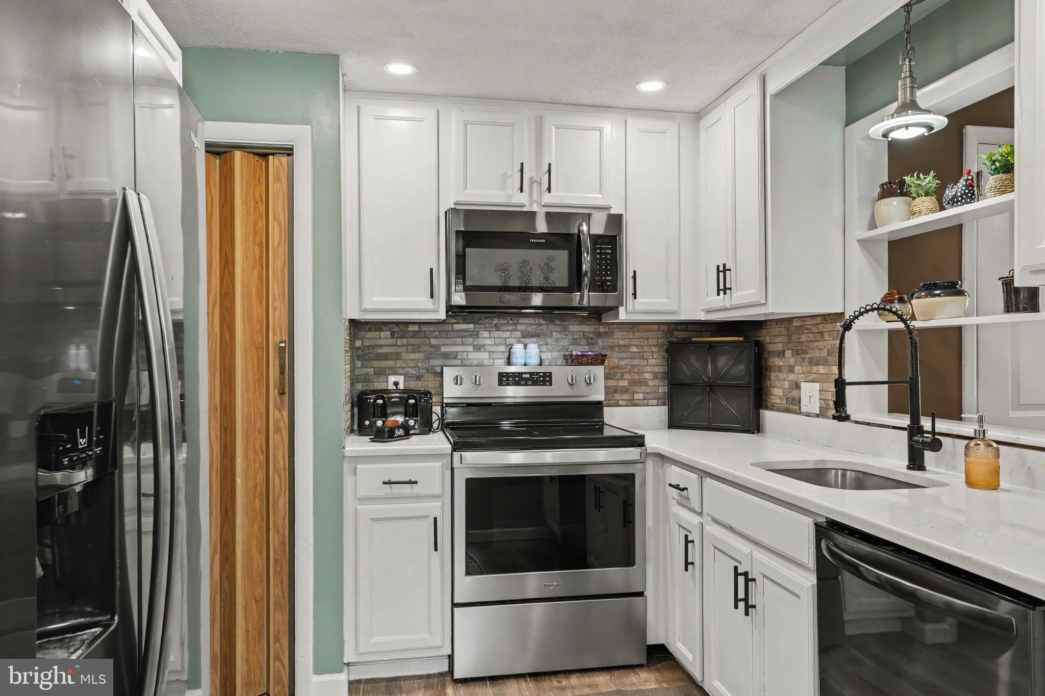 95 Duane Road Doylestown, PA 18901 - Photo 11 of 47