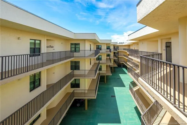 $6,500 | 221 Northeast Plantation Road, Unit 407, Stuart, FL 34996