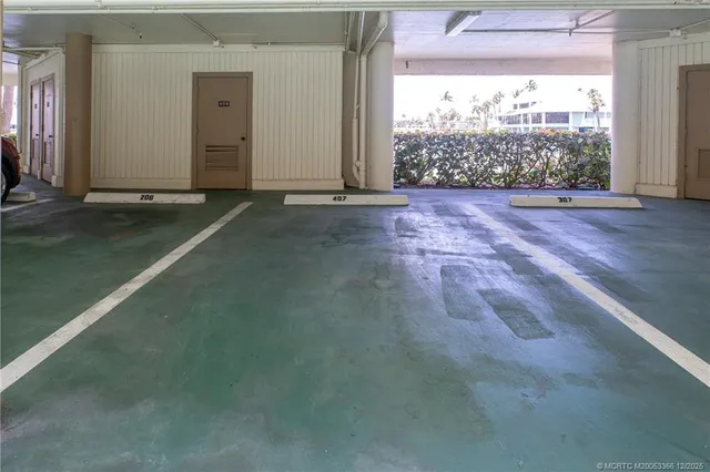 $6,500 | 221 Northeast Plantation Road, Unit 407, Stuart, FL 34996