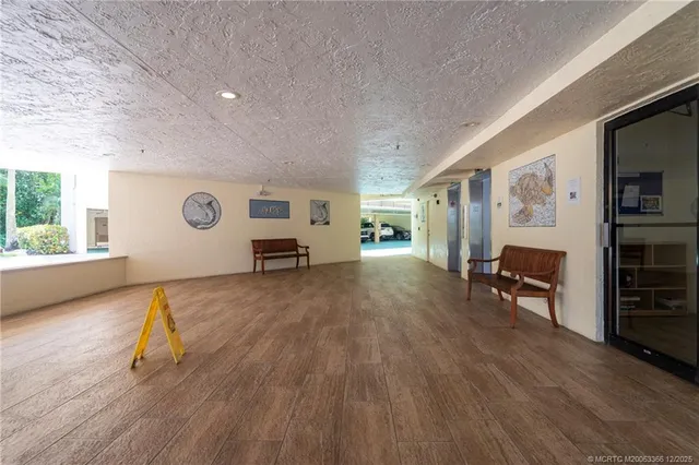 $6,500 | 221 Northeast Plantation Road, Unit 407, Stuart, FL 34996