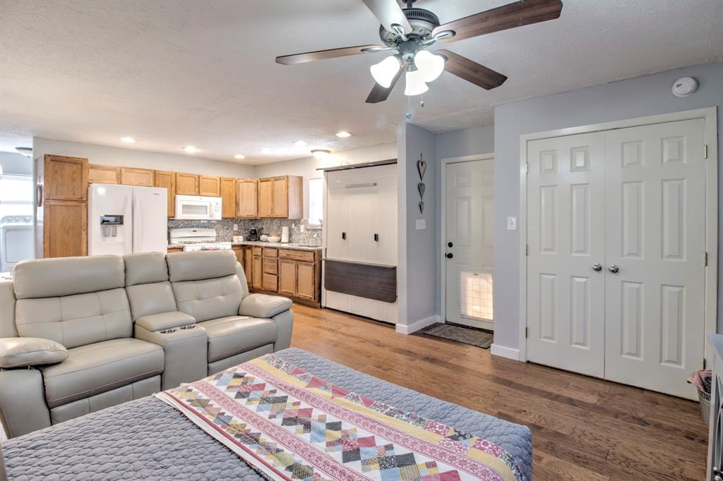 374 Hideaway Lane Valley View, TX 76272 - Photo 11 of 35 Open Concept!