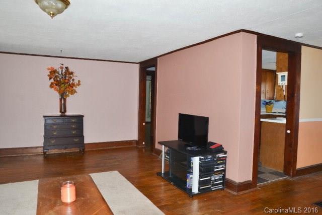 1832 Airport Road Marion, NC 28752 - Photo 12 of 23 Gallery Image 12