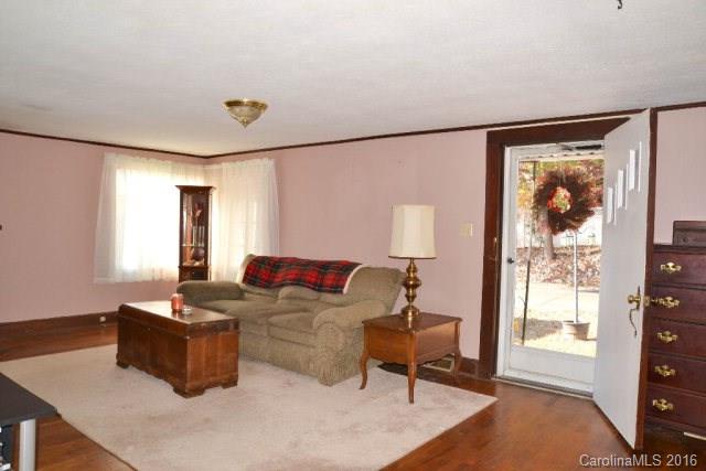 1832 Airport Road Marion, NC 28752 - Photo 8 of 23 Gallery Image 8