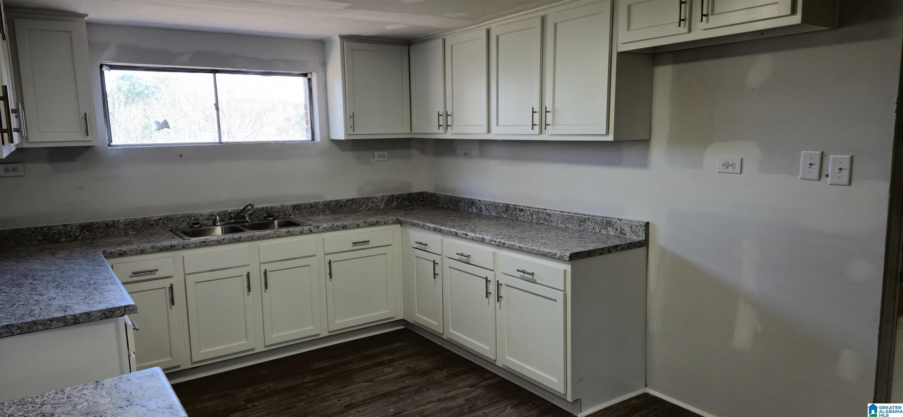 8897 Bradford Trafford Road Pinson, AL 35126 - Photo 9 of 21