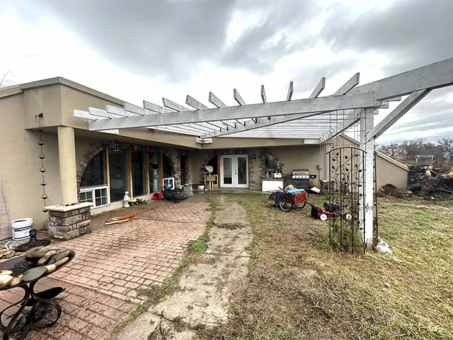 $375,000 | 5860 Akron Road, New Plymouth, ID 83655