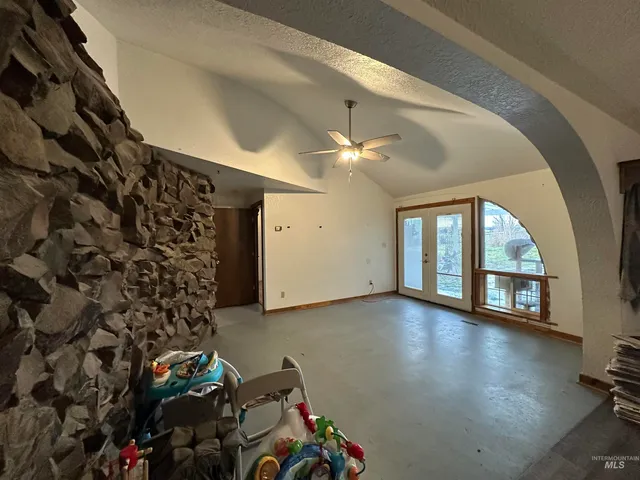 $360,000 | 5860 Akron Road, New Plymouth, ID 83655