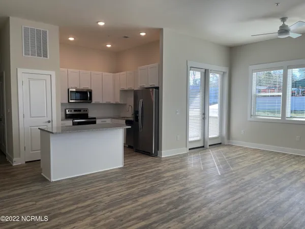 $1,400 | 911 South 2nd Street, Unit 107, Wilmington, NC 28401