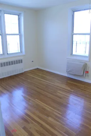 $339,888 | 241-20 Northern Boulevard, Unit 2C | Douglaston