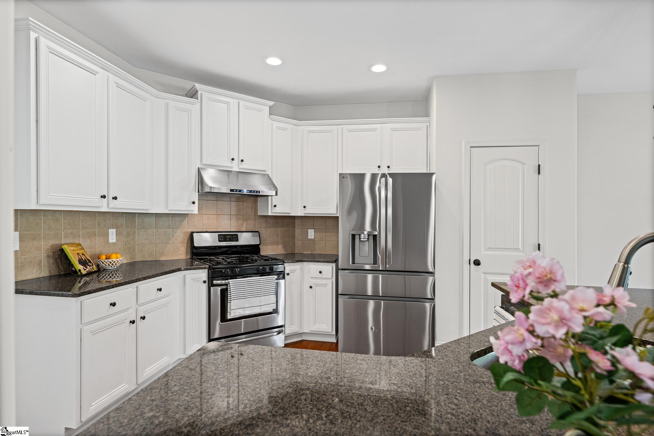 263 Meadow Blossom Way Simpsonville, SC 29681 - Photo 10 of 38